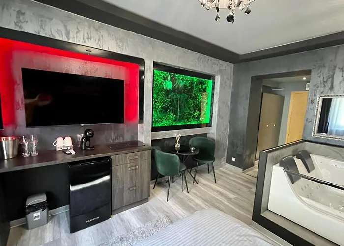 Nubia Studios & Spa